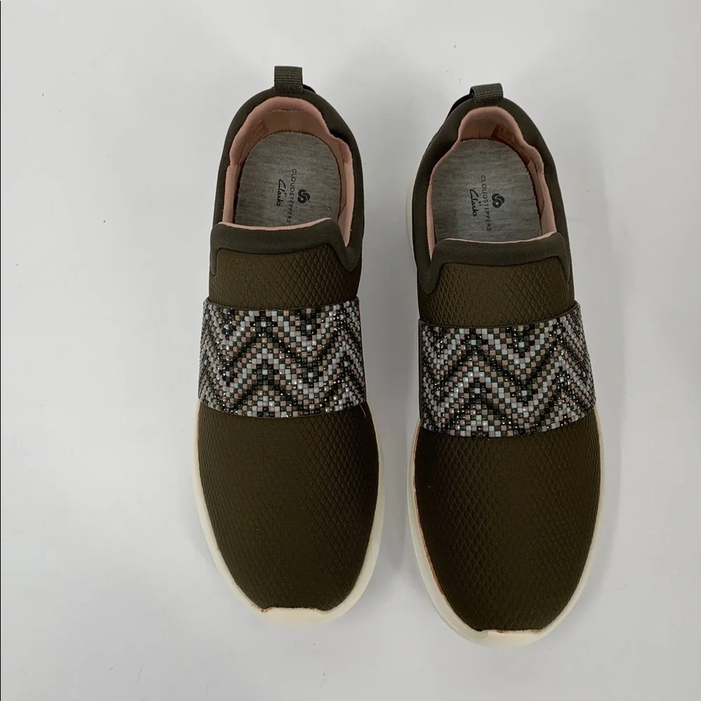 Clarks Cloud Steppers Nova Way slip-on sneakers olive green mosaic chevron 7.5 - Picture 4 of 7
